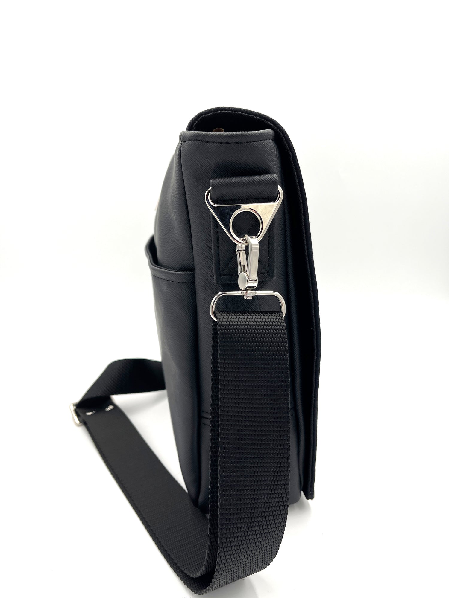 Welcome to Elm Street Messenger Bag