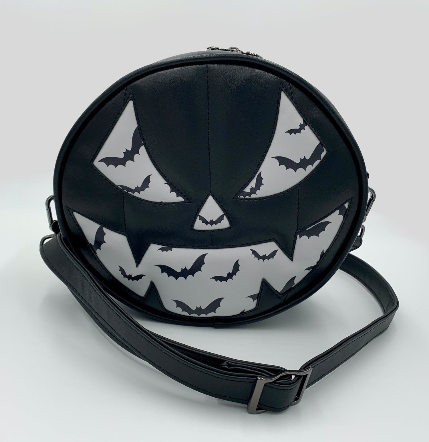 Jack - O - Lantern Black Bat Pumpkin Handbag - DefiantThreads